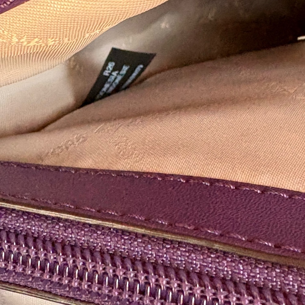 Michael Kors Purple and White Tote with Wallet - Picture 8 of 16